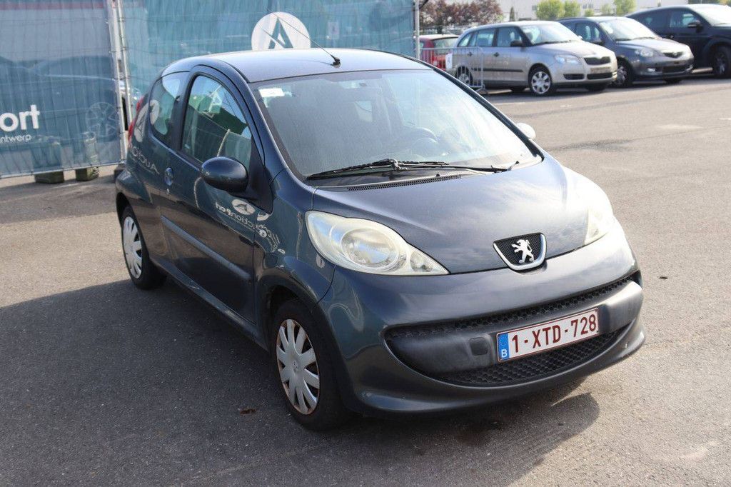 Pkw Peugeot 107 Benzin 68 PS 2008 (Margin)