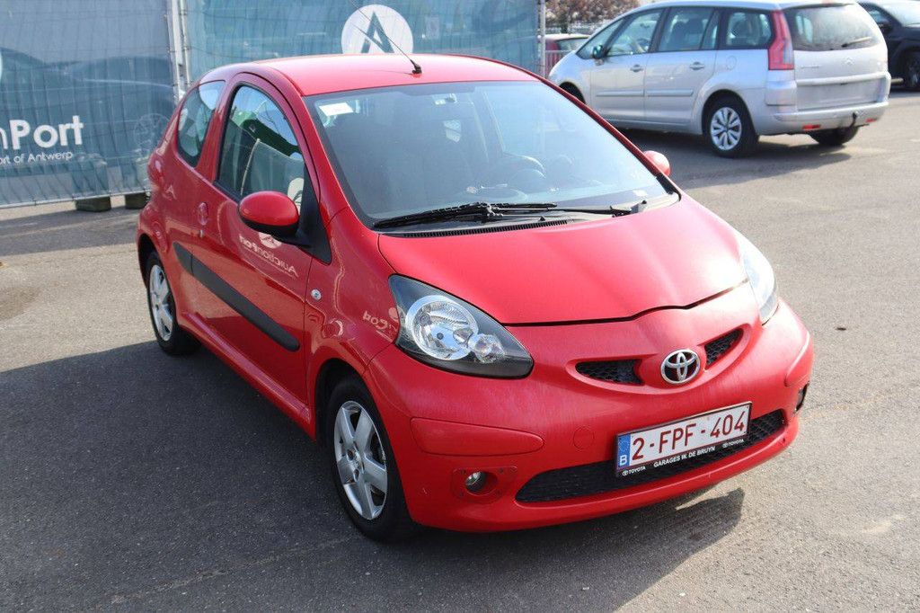 Pkw Toyota Aygo Benzin 68 PS 2006 (Margin)