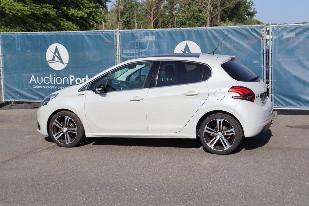 Pkw Peugeot 208 Benzin 110 PS 2016 (Margin)