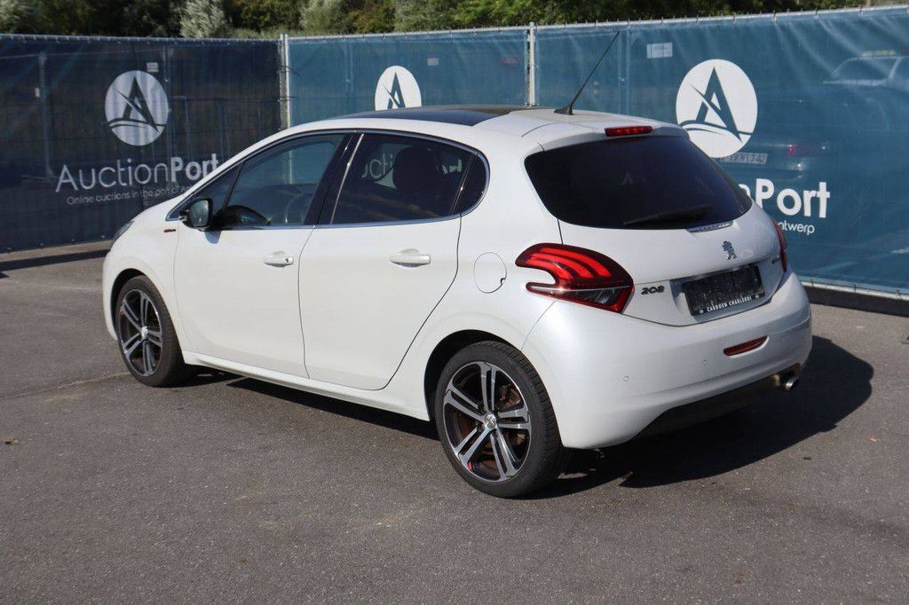 Pkw Peugeot 208 Benzin 110 PS 2016 (Margin)