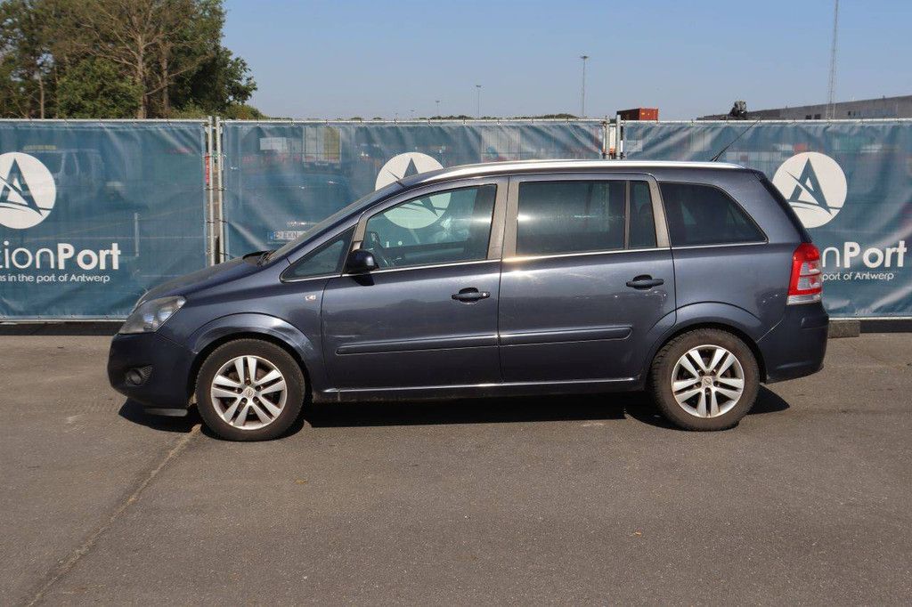 Pkw Opel Zafira Benzin 140 PS 2009 (Marge)
