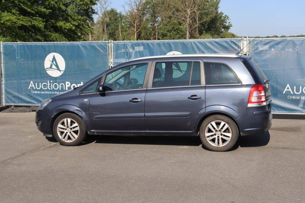 Pkw Opel Zafira Benzin 140 PS 2009 (Marge)