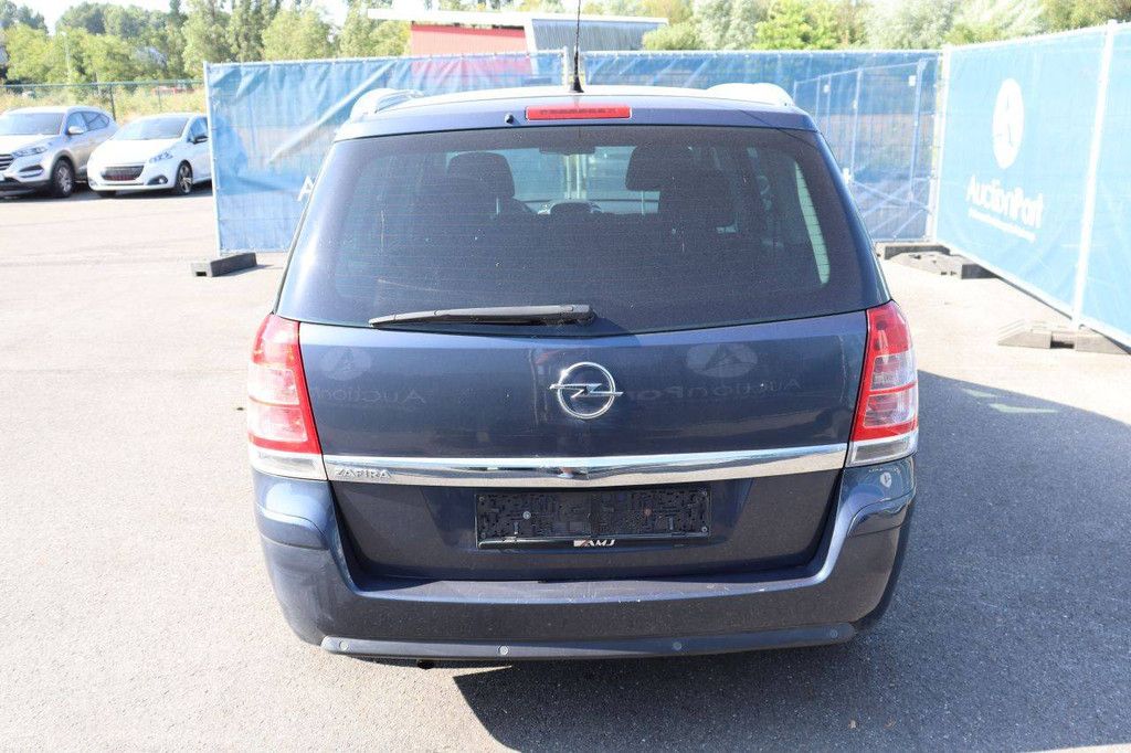 Pkw Opel Zafira Benzin 140 PS 2009 (Marge)