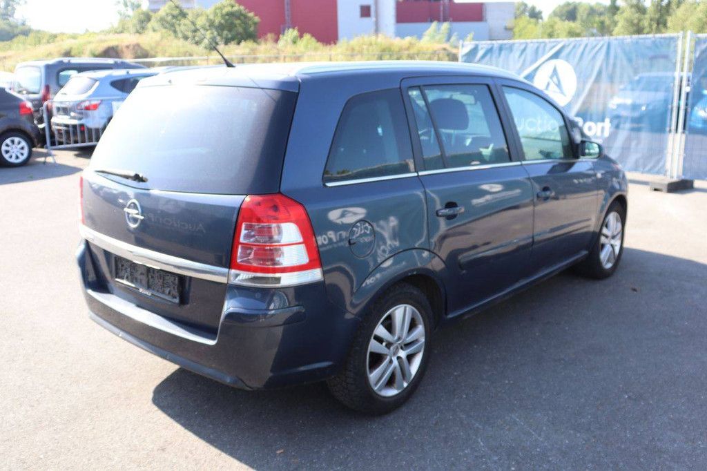 Pkw Opel Zafira Benzin 140 PS 2009 (Marge)