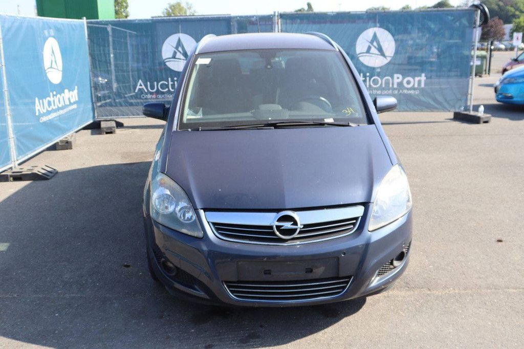 Pkw Opel Zafira Benzin 140 PS 2009 (Marge)