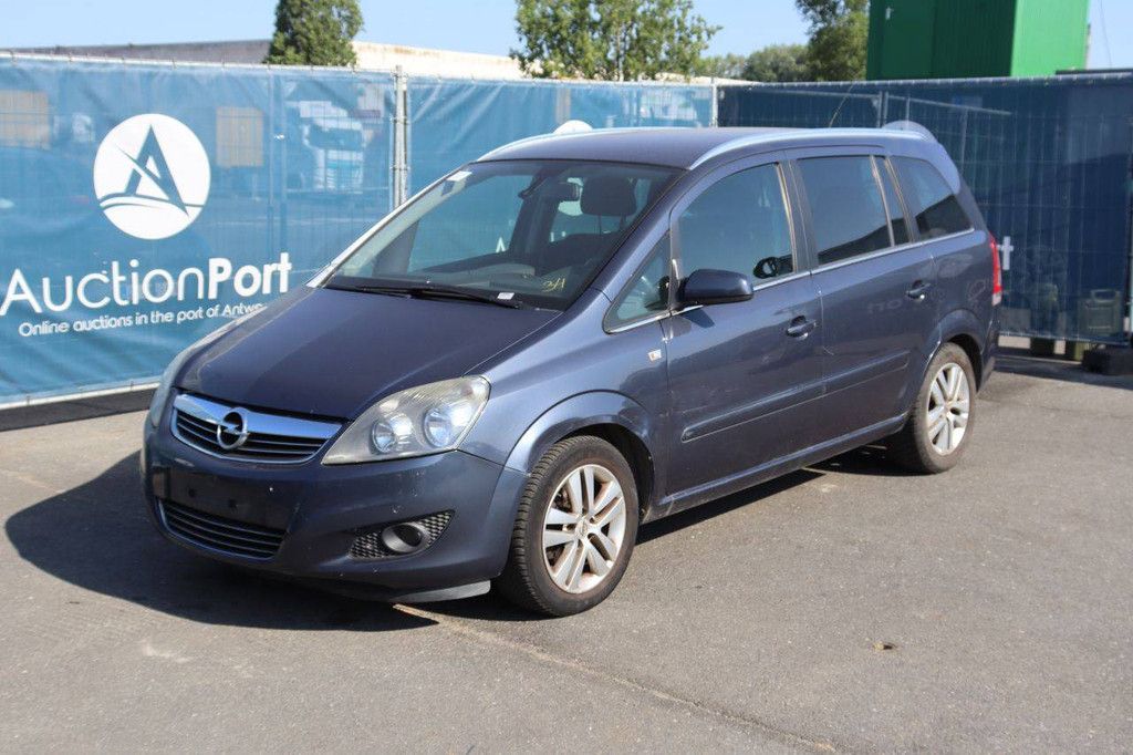 Pkw Opel Zafira Benzin 140 PS 2009 (Marge)