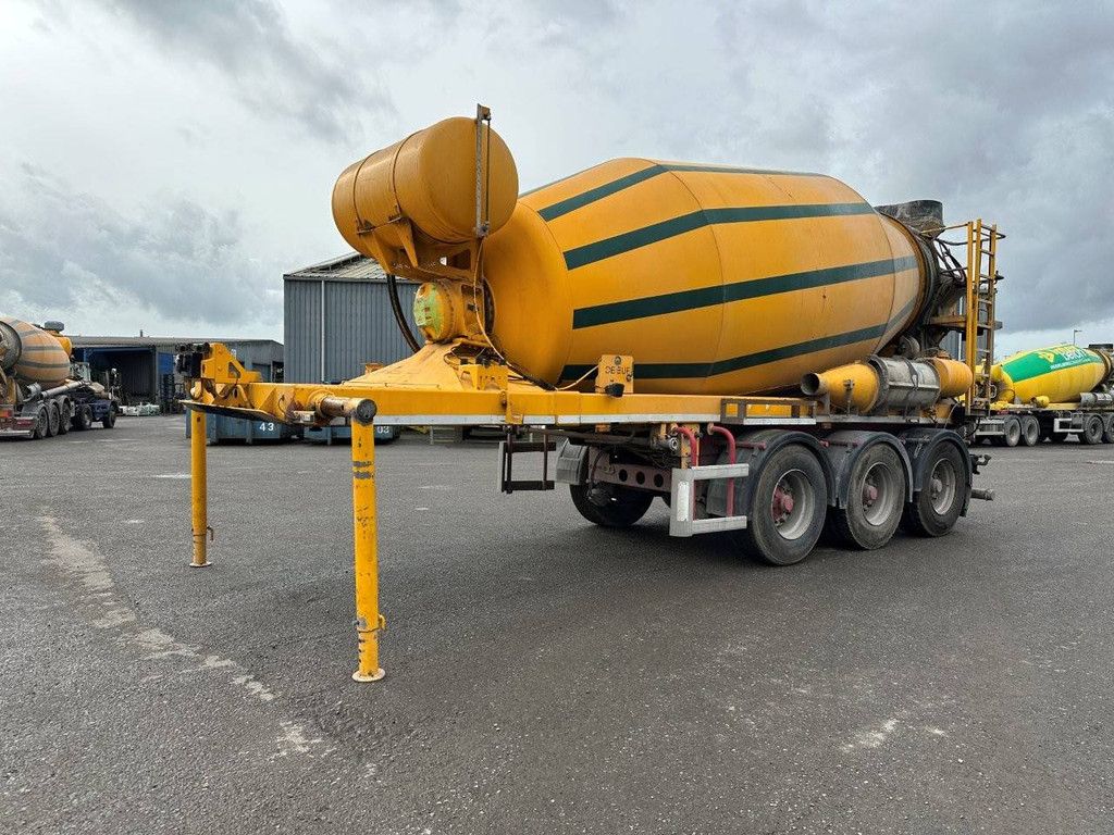 Concrete mixer De Buf ST3 Diesel 2014