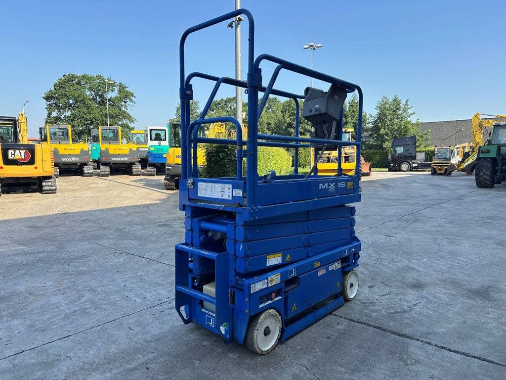 Scissor Lift Upright MX-19 Electric 2002
