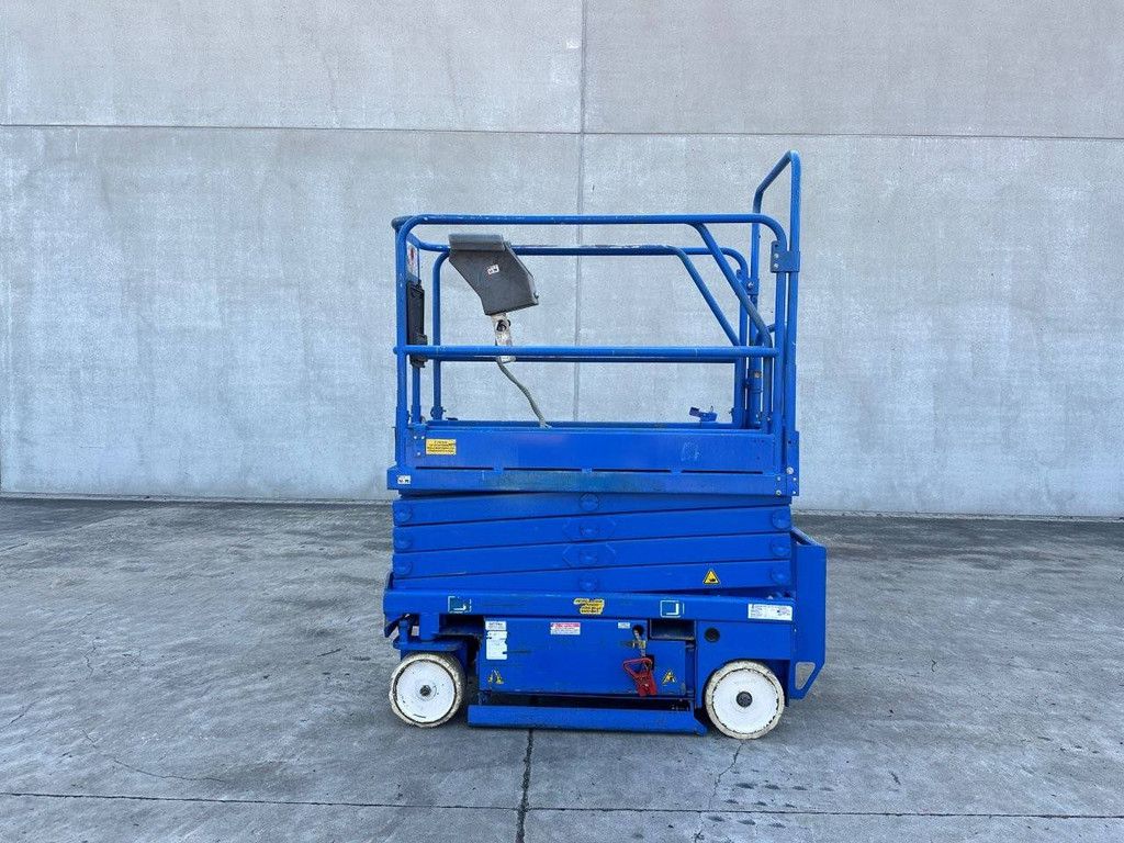 Scissor Lift Upright MX-19 Electric 2002