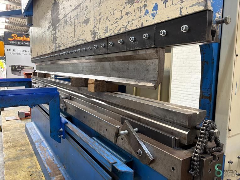 Press brakes Atlantic HPE 36300, 300t 3600mm 2000