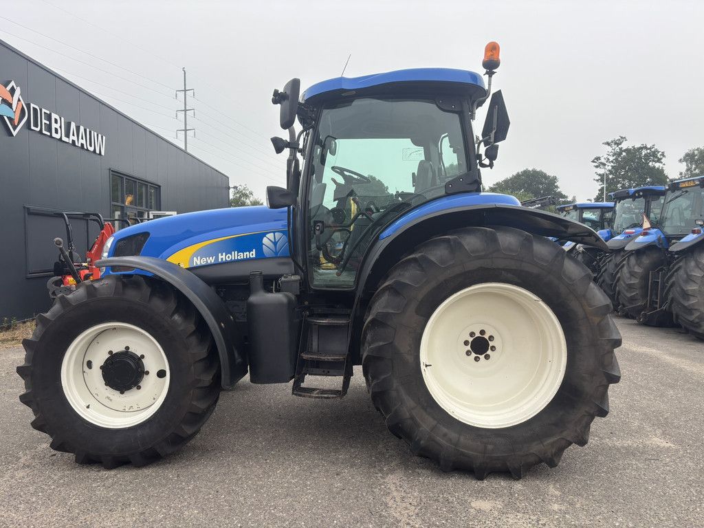 NEW HOLLAND TS115A