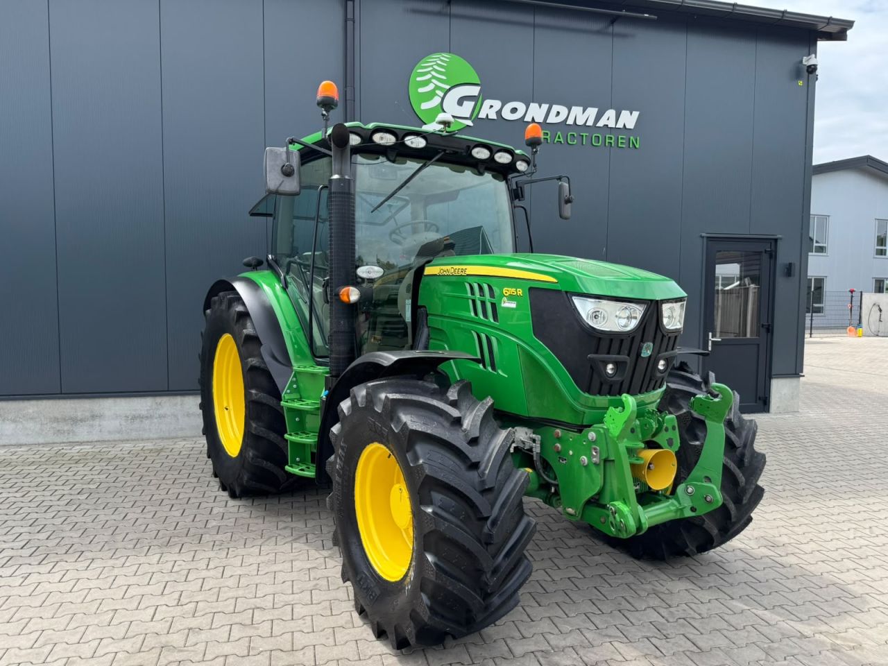 John Deere 6115R AQ