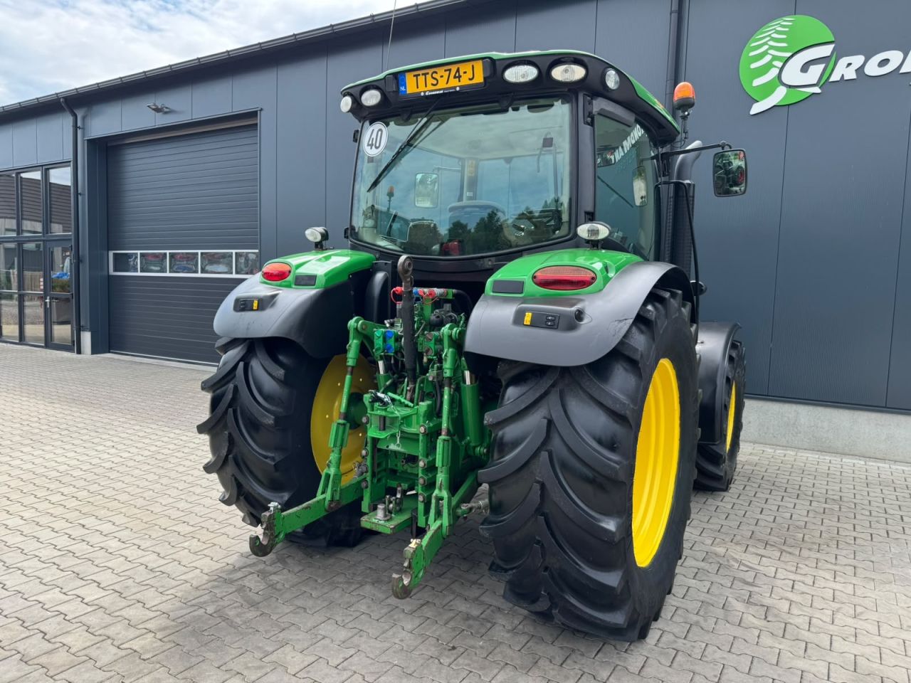John Deere 6115R AQ