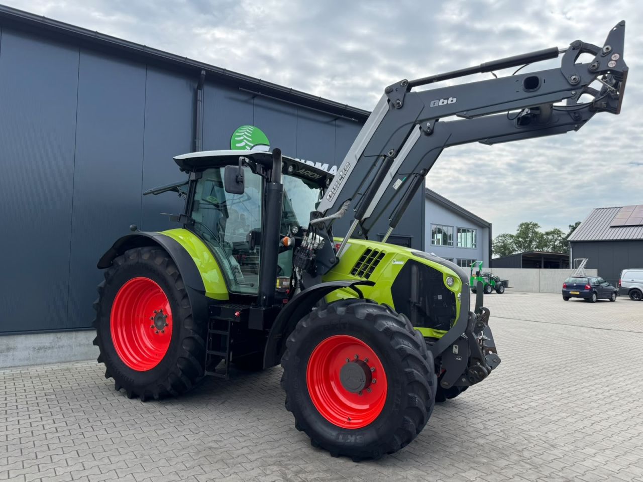 Claas Arion 620
