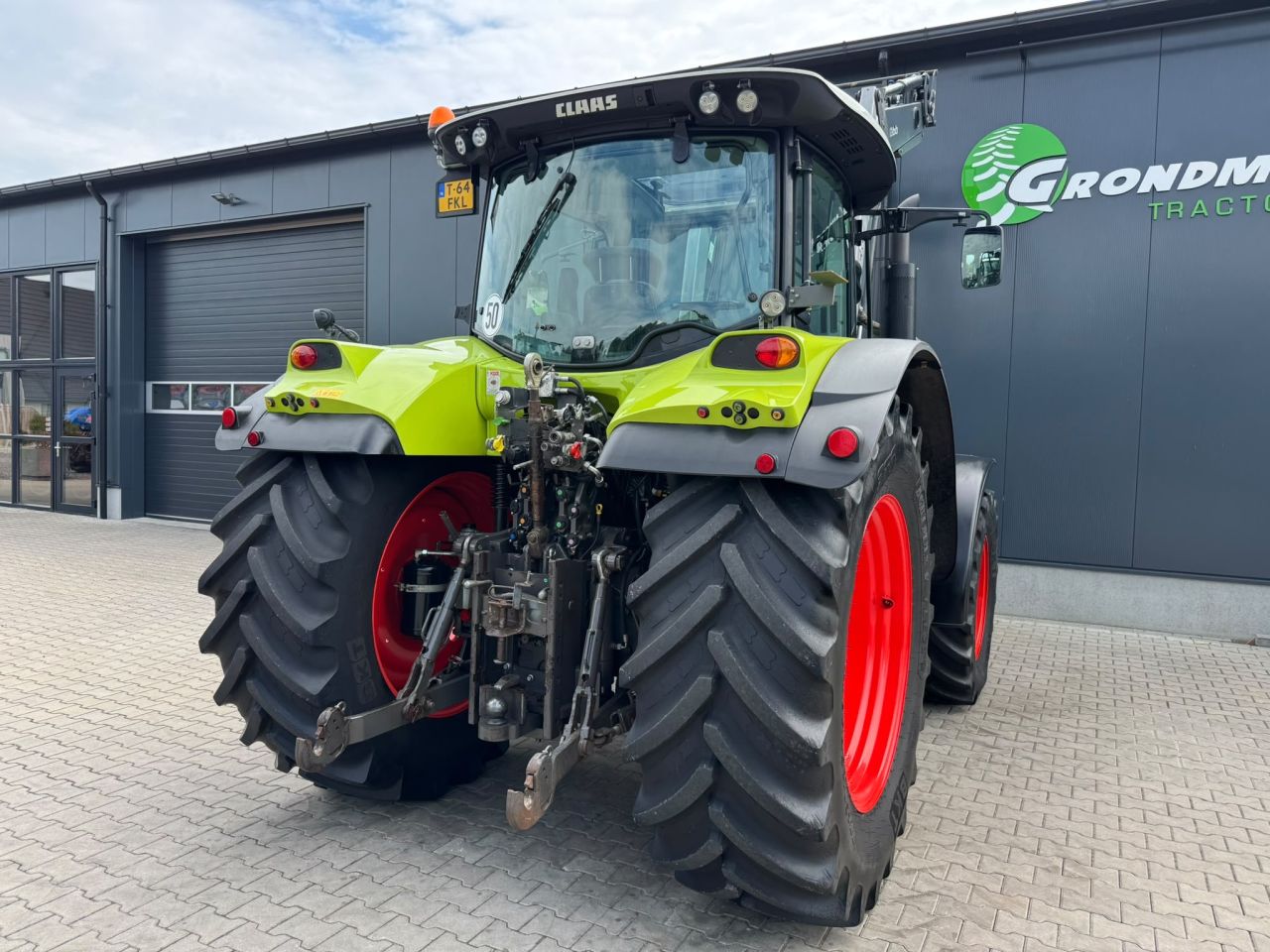 Claas Arion 620