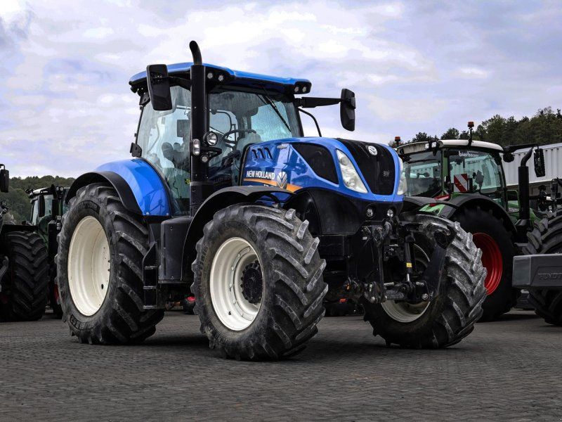New Holland T7.230 Klassisch