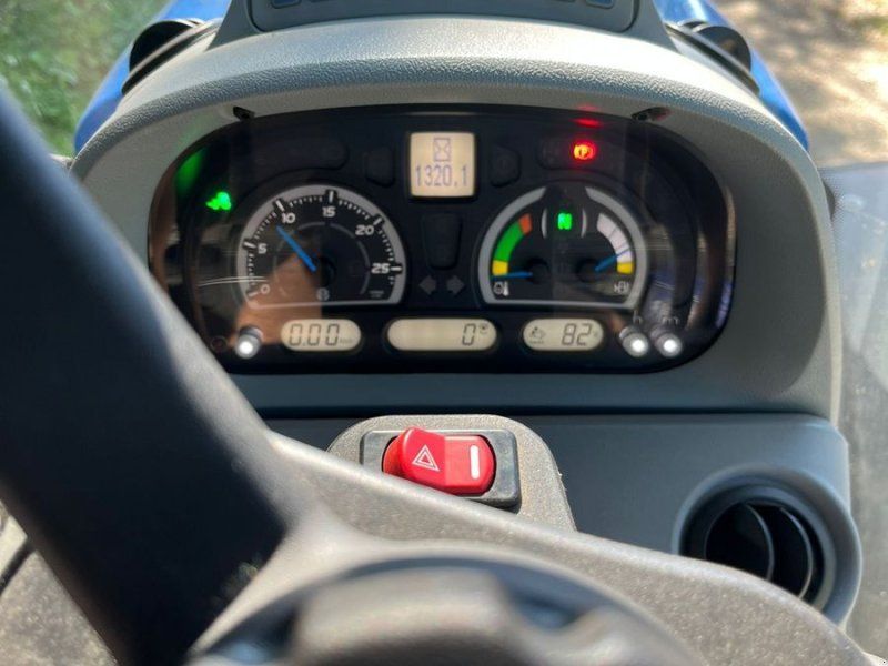 New Holland T5.110 Auto Command (Stage V)