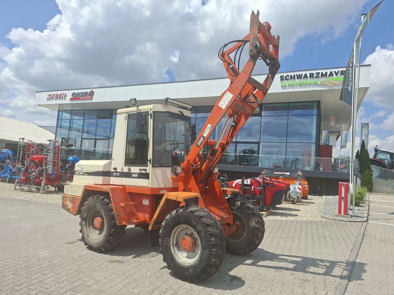 Schaeff 841