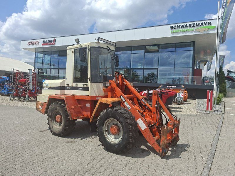 Schaeff 841