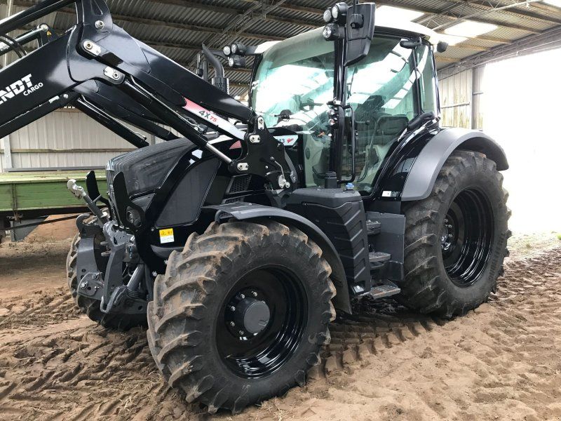 Fendt 513 Vario S4