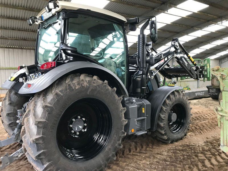 Fendt 513 Vario S4