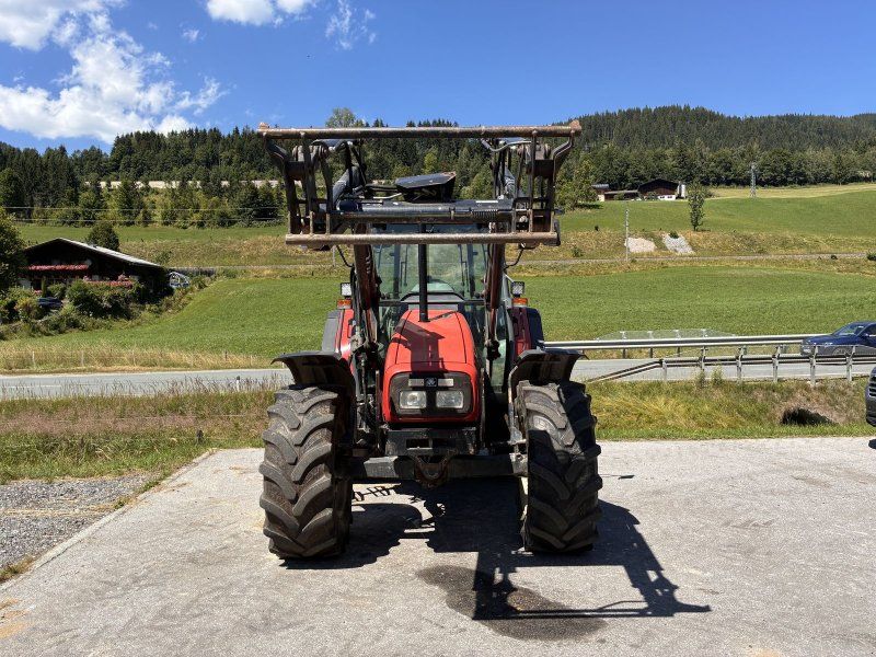 Massey Ferguson 4245 + Stoll Frontlader