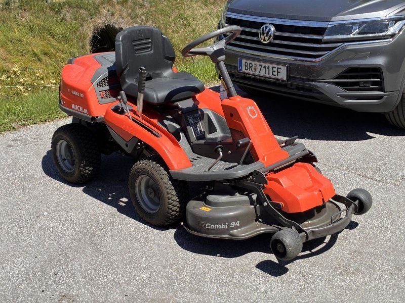 Husqvarna Rider R 214 TC