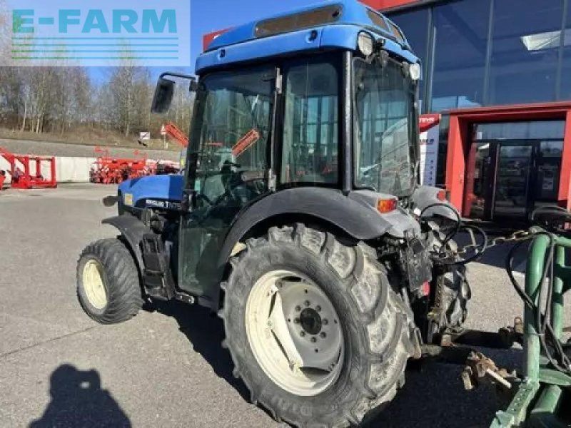 New Holland tn-v 75