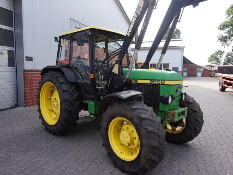 John Deere 2650