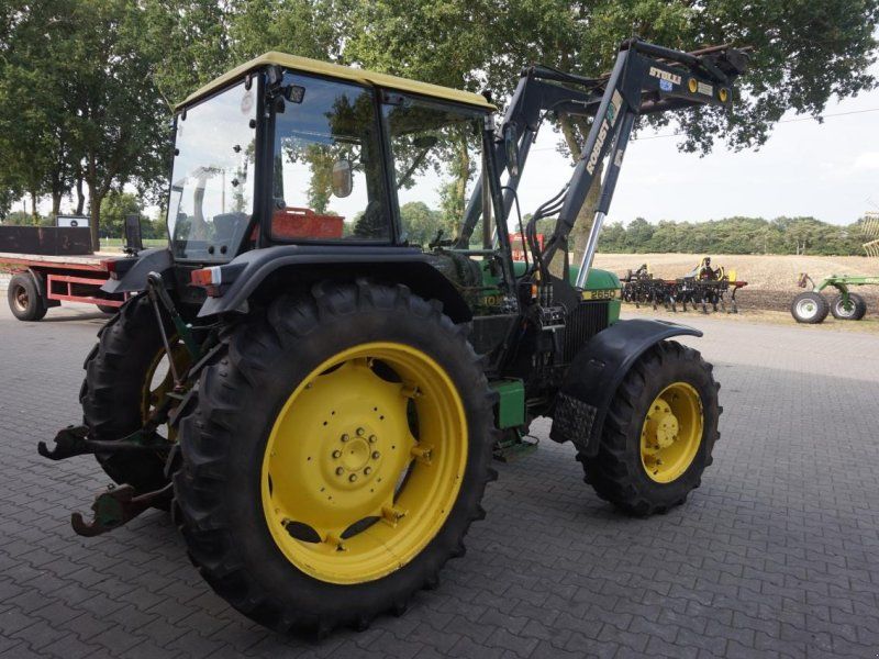 John Deere 2650