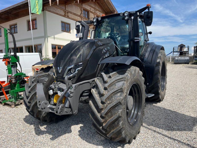 Valtra T235 D
