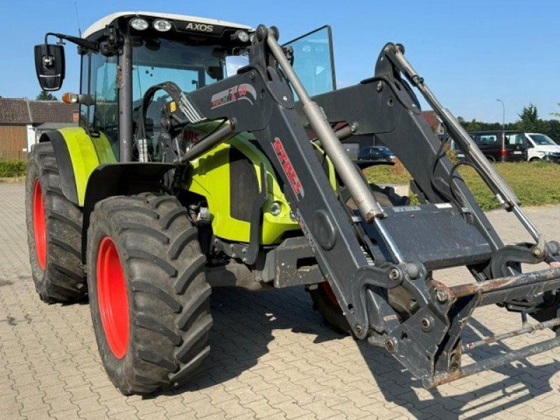 Claas Axos 340 CX