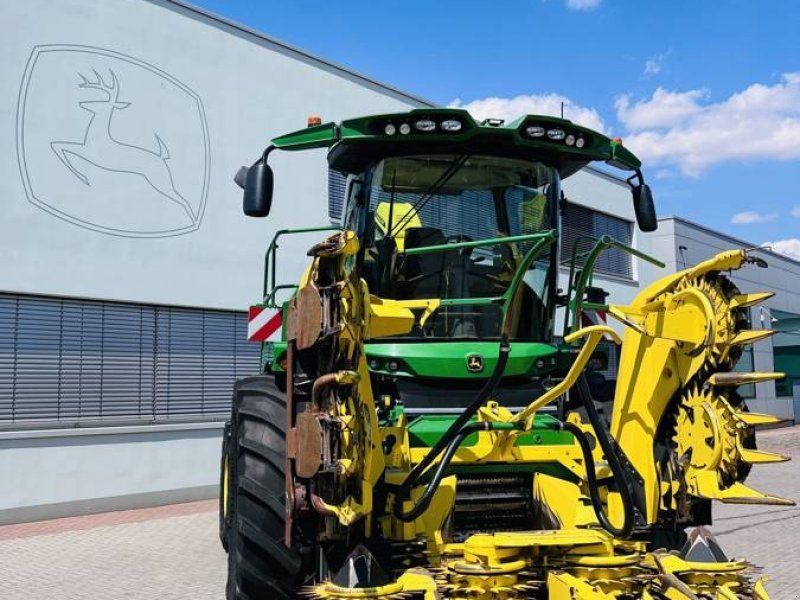 John Deere 8300