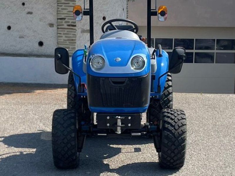 New Holland Boomer 25