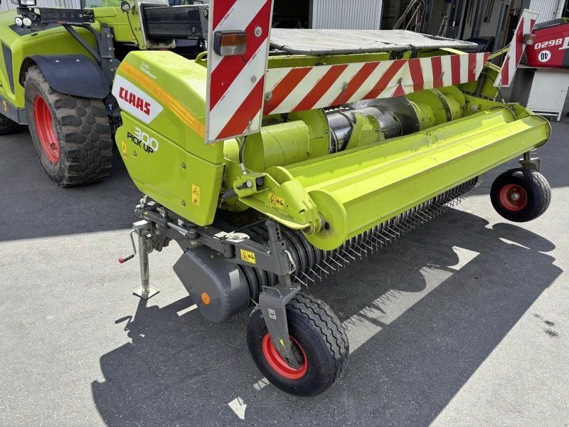 Claas PICK UP 300 PROFI CONTOUR