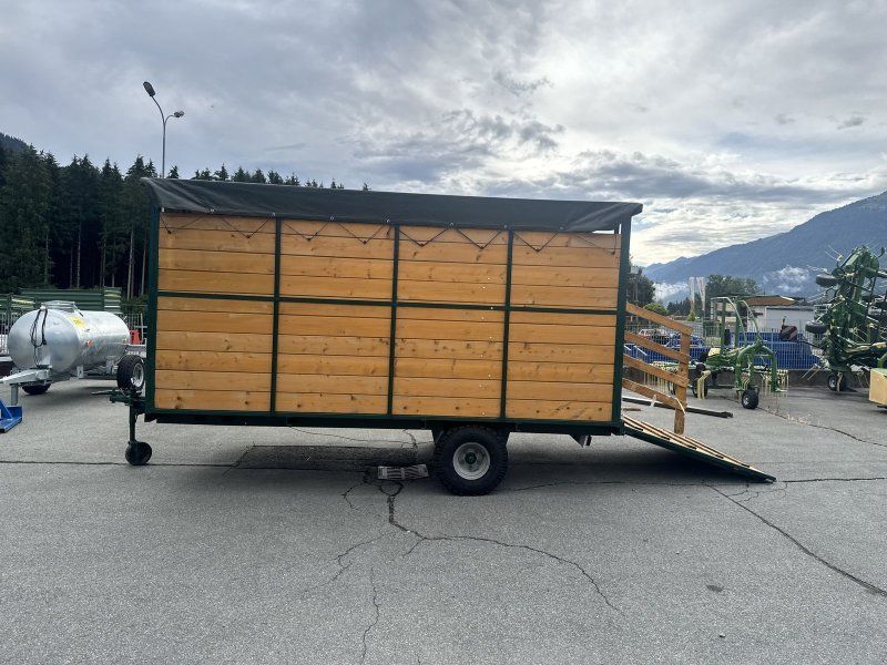 Eigenbau Viehanhänger mit Holzaufbau