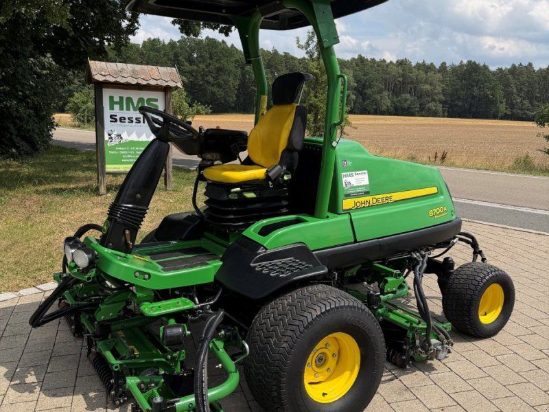 John Deere 8700A