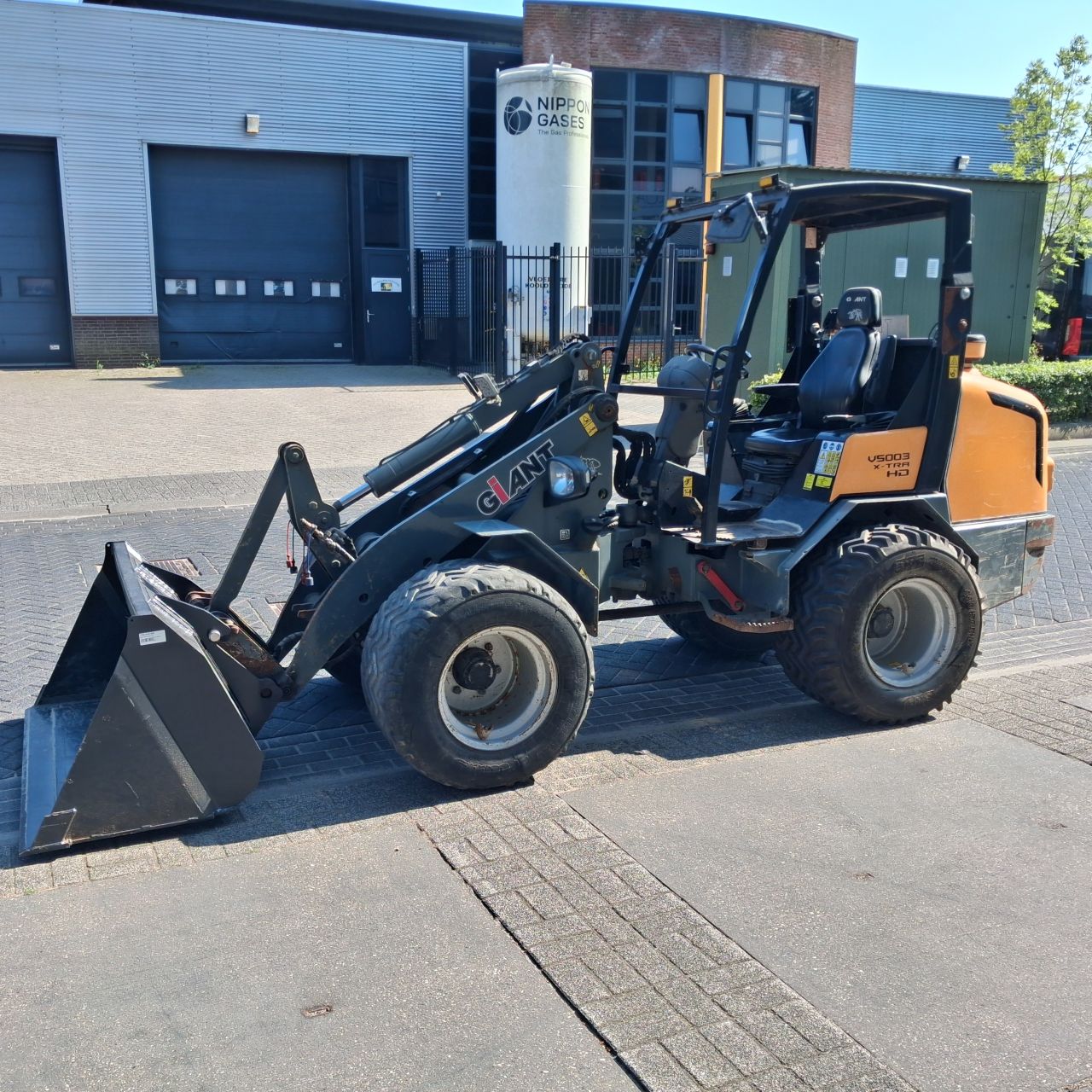 Giant V5003 Xtra.