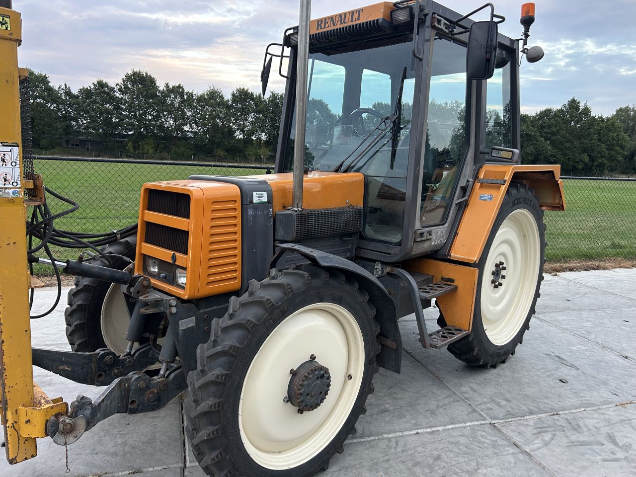 Nette Renault tx80-12