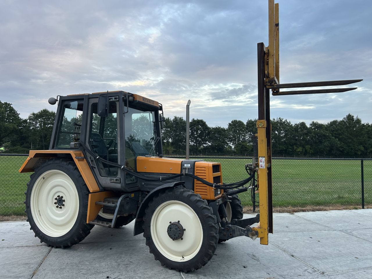 Nette Renault tx80-12