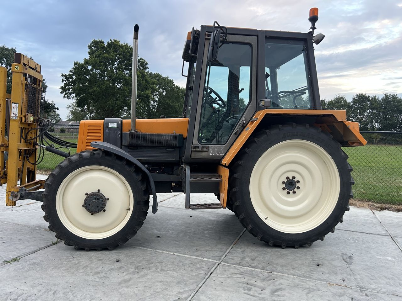 Nette Renault tx80-12