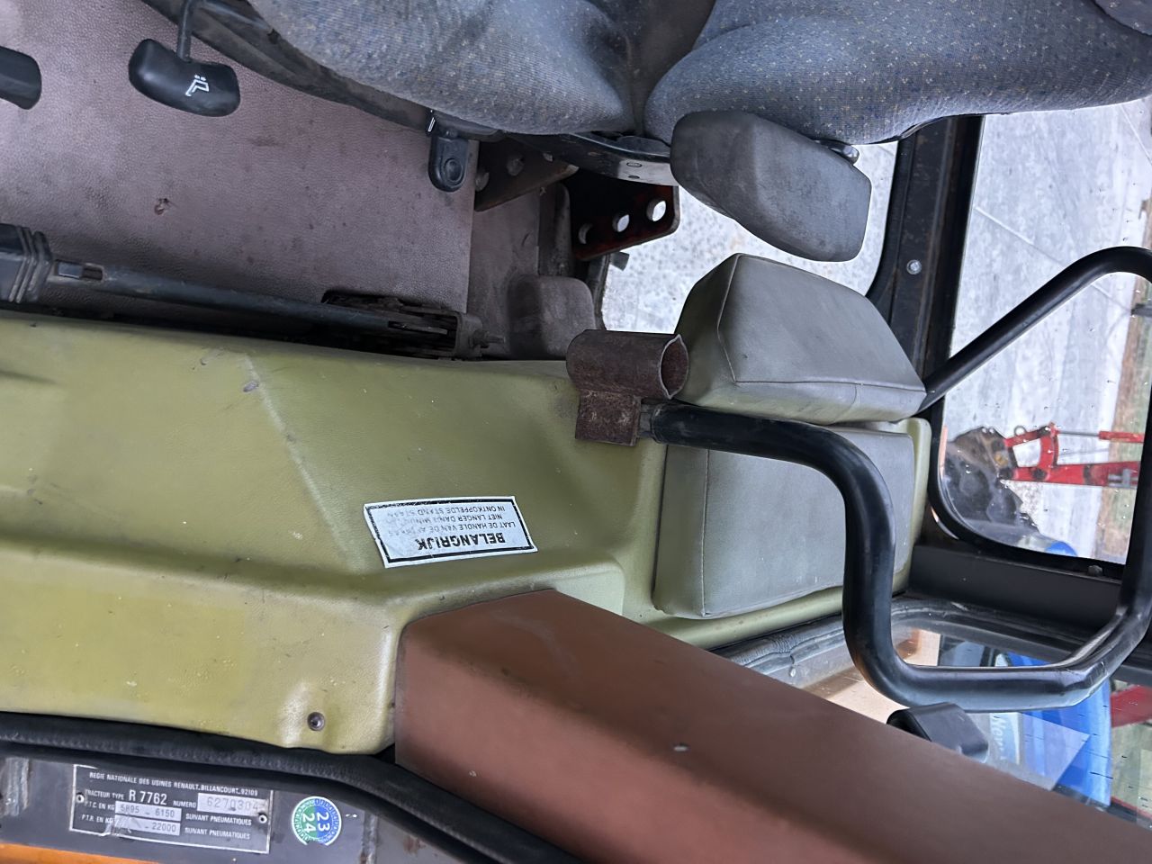 Nette Renault tx80-12