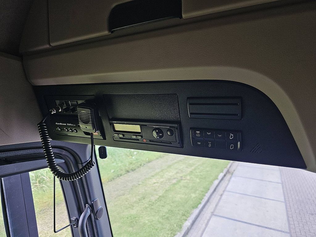 MERCEDES-BENZ ACTROS 2543 6x2 2.5 t lift