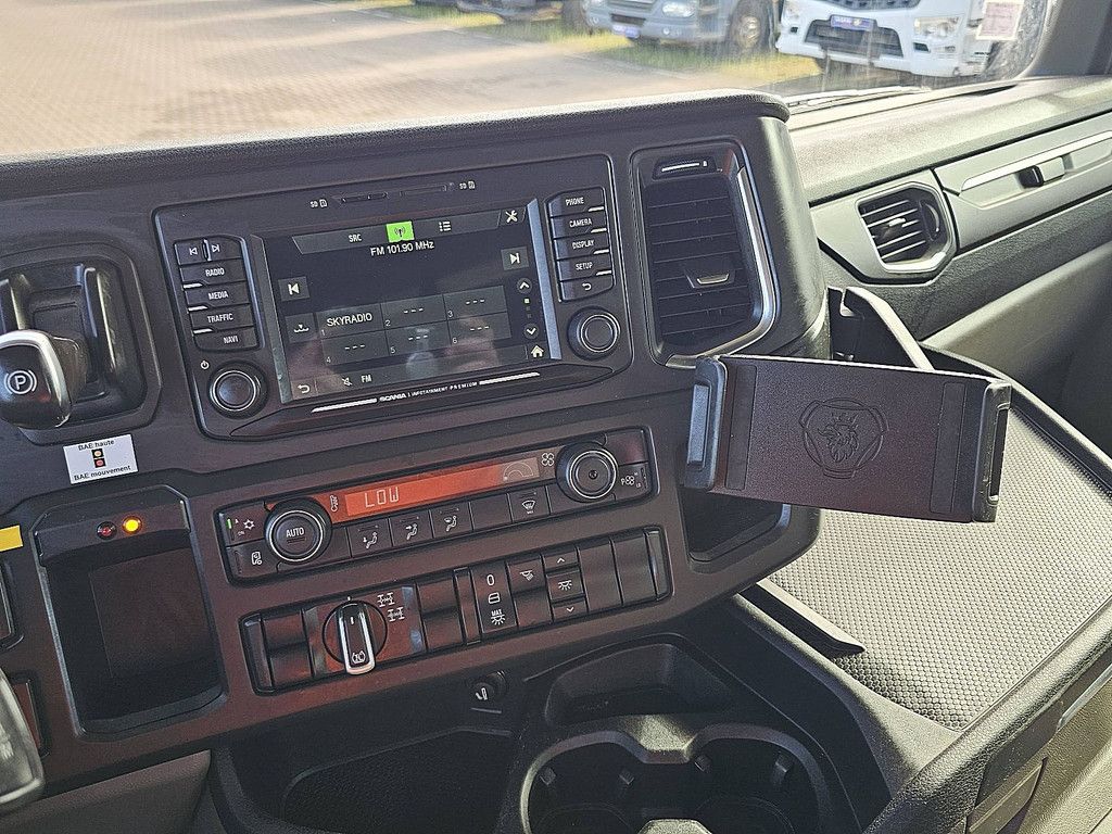 SCANIA G410 steel steel