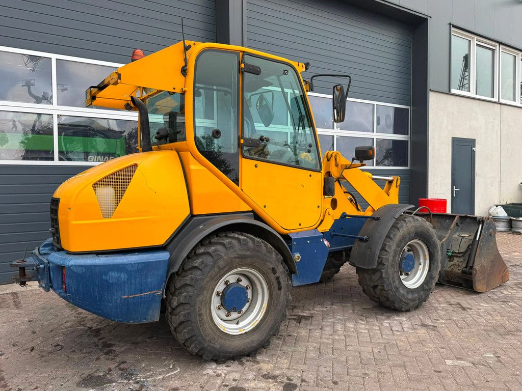 Komatsu WA70-5