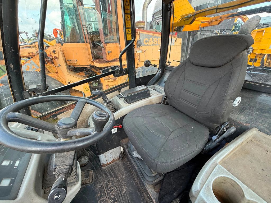 Komatsu WA70-5