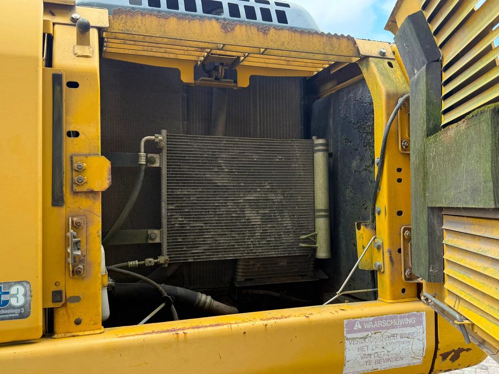 Komatsu PC210LC-8