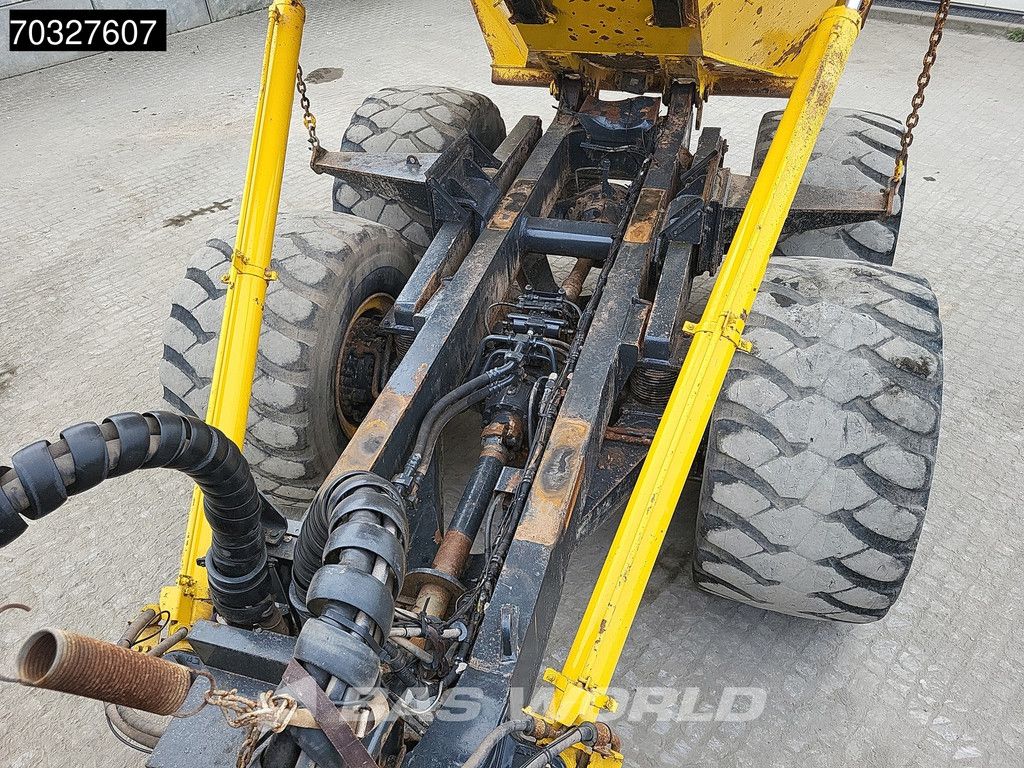 Komatsu HM300-3
