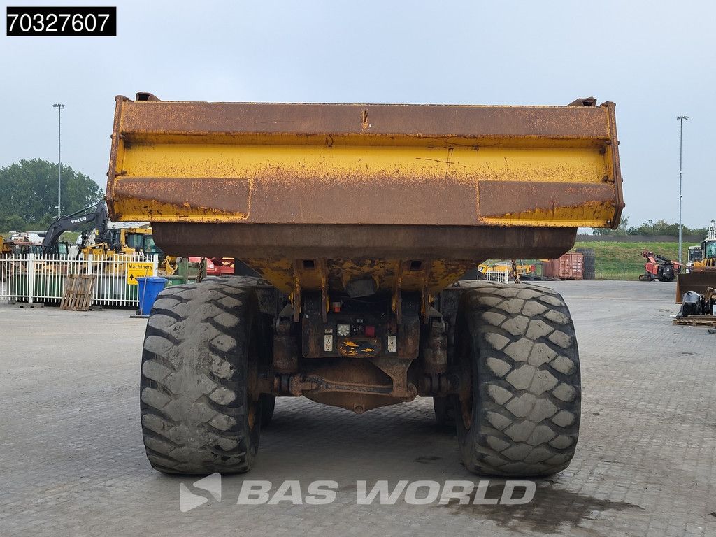 Komatsu HM300-3
