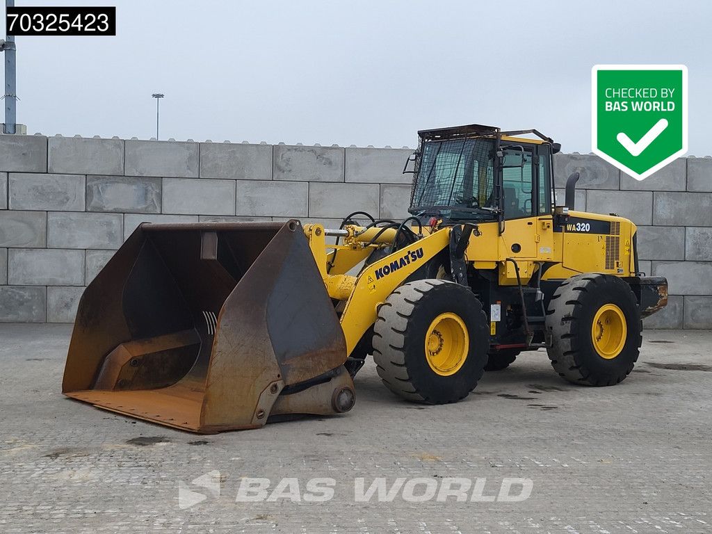 KOMATSU WA320-6